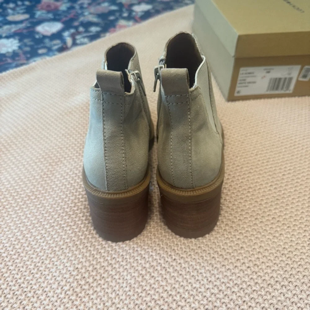 NWT Lucky Brand Sumah Platform Bootie in Dune Suede size 8